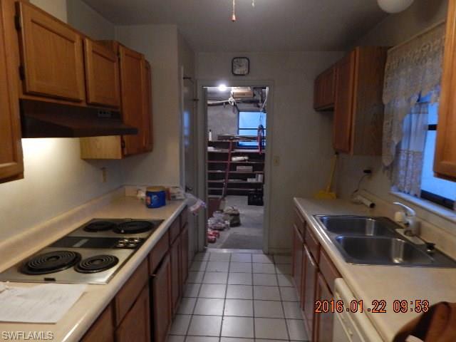 SAN CARLOS PARK - Residential