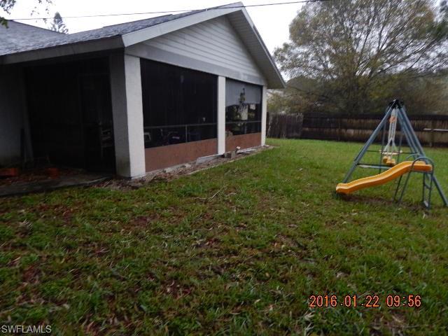 SAN CARLOS PARK - Residential