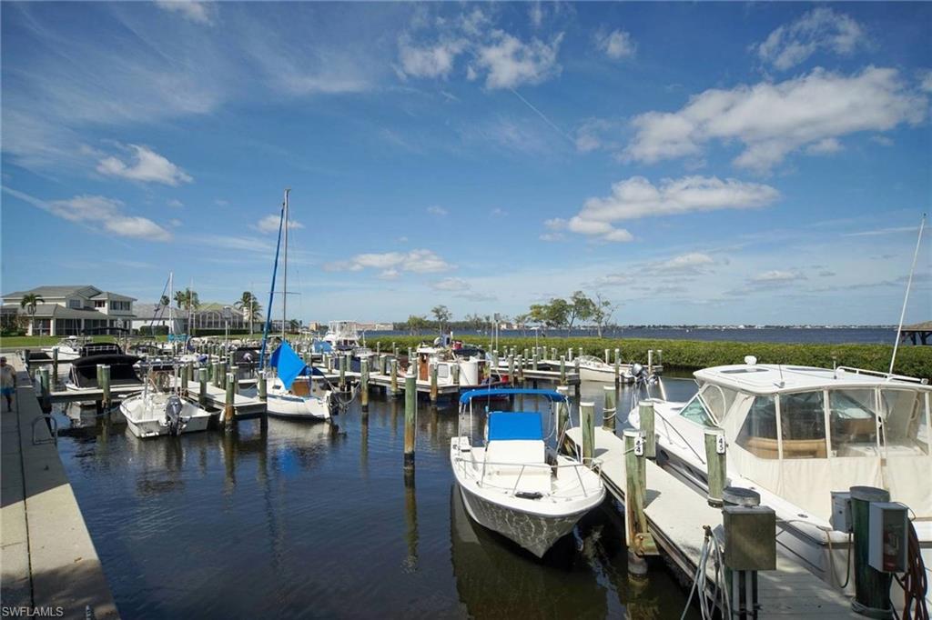 ISLES OF CALOOSA YACHT + RACQUET CLUB - Residential