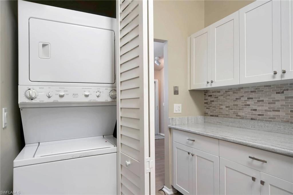 ISLES OF CALOOSA YACHT + RACQUET CLUB - Residential