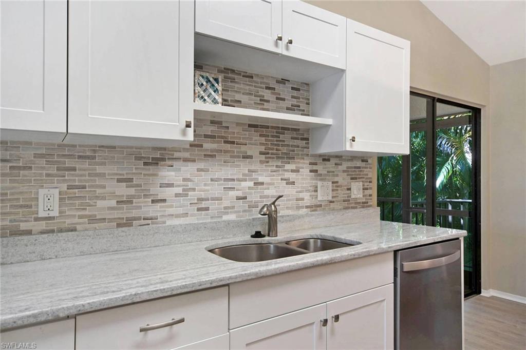 ISLES OF CALOOSA YACHT + RACQUET CLUB - Residential