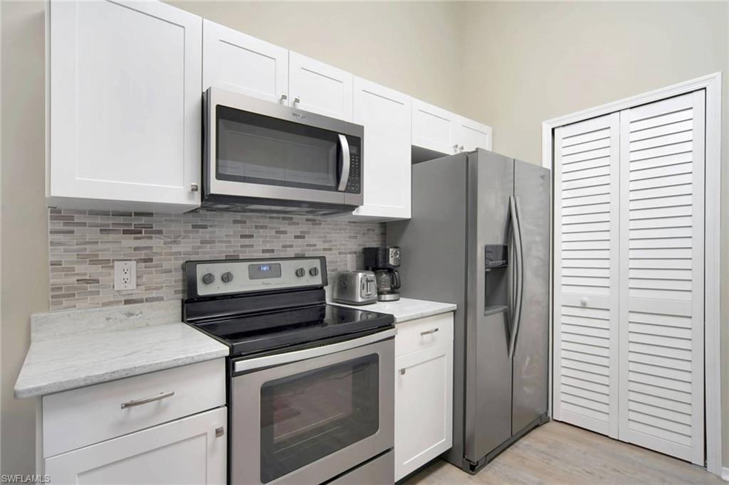 ISLES OF CALOOSA YACHT + RACQUET CLUB - Residential