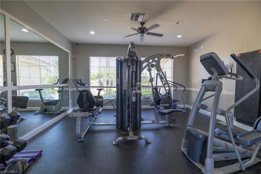 HUNTINGTON LAKES - Residential