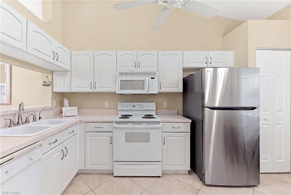 HUNTINGTON LAKES - Residential