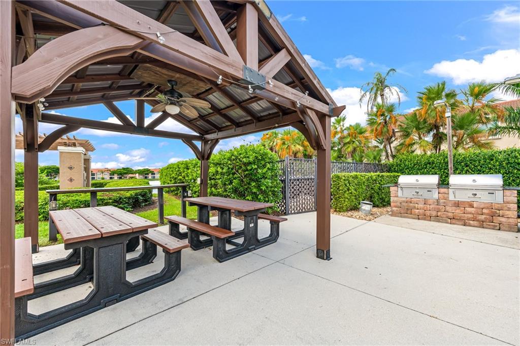 HUNTINGTON LAKES - Residential