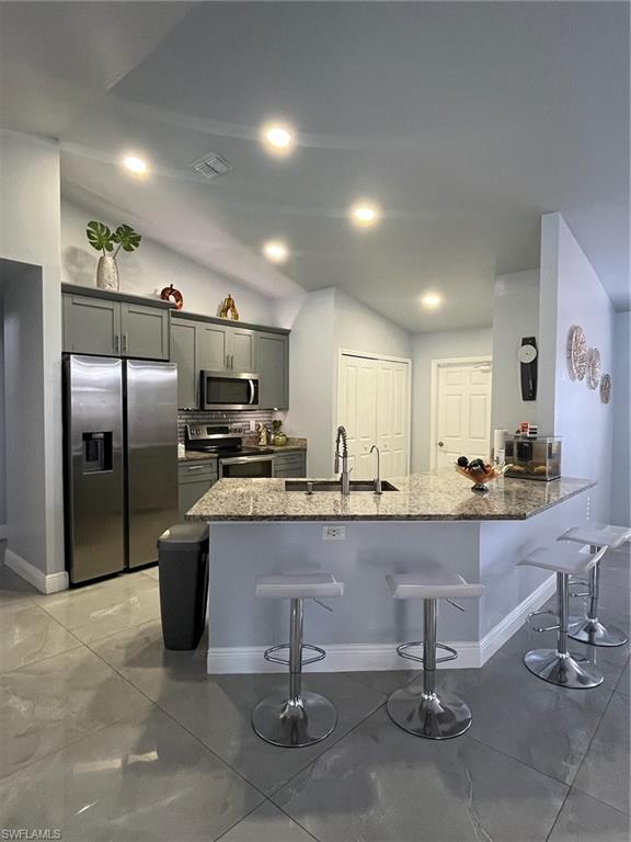 CAPE CORAL - Residential