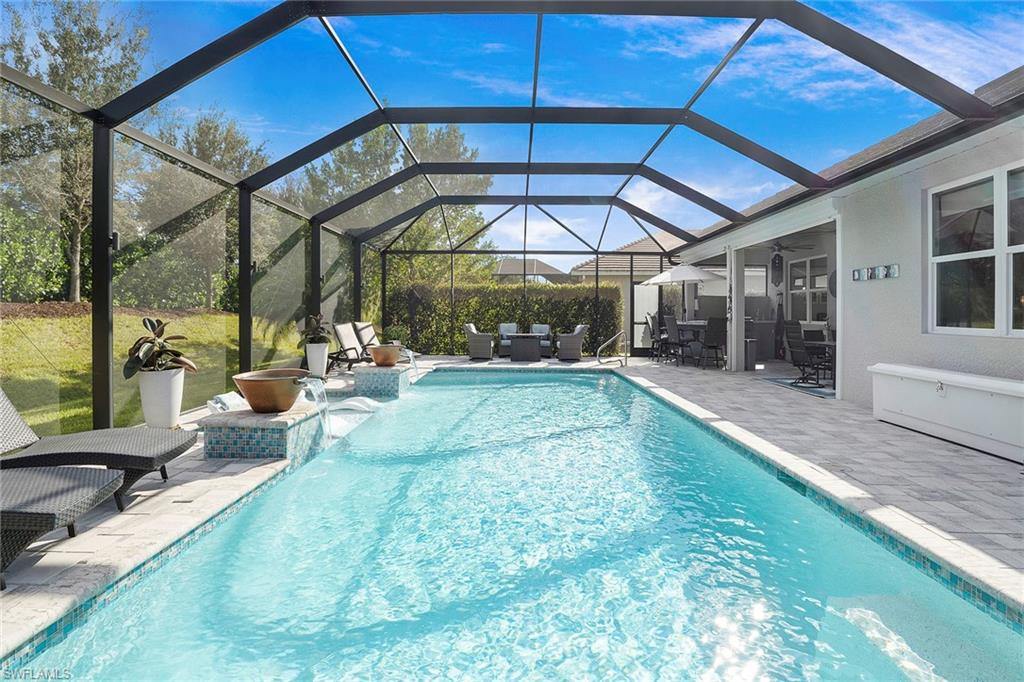 SUTTON CAY - Residential