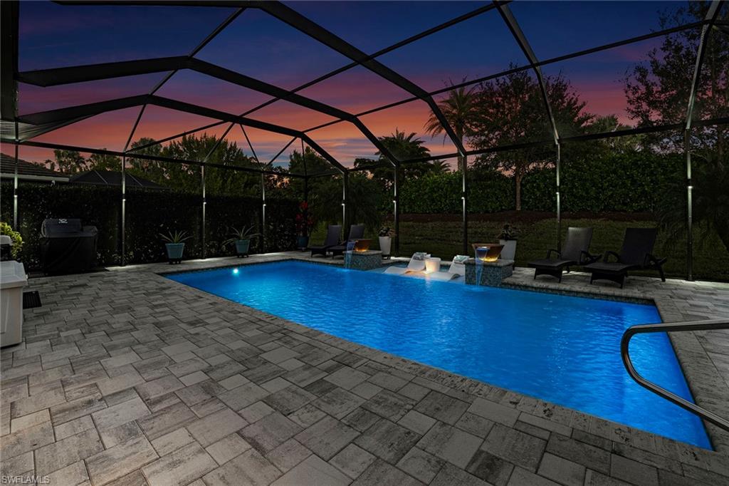 SUTTON CAY - Residential