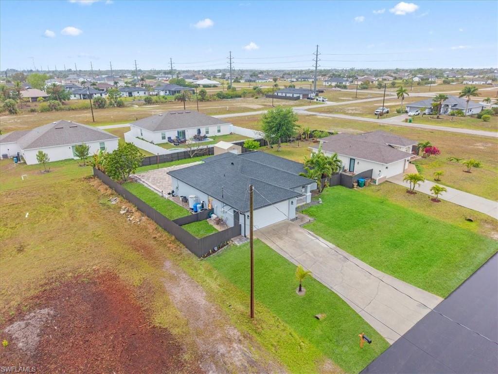 CAPE CORAL - Residential