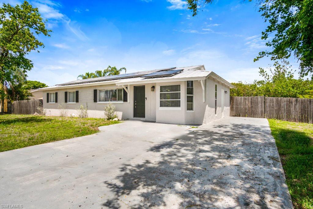 FORT MYERS SHORES - Residential