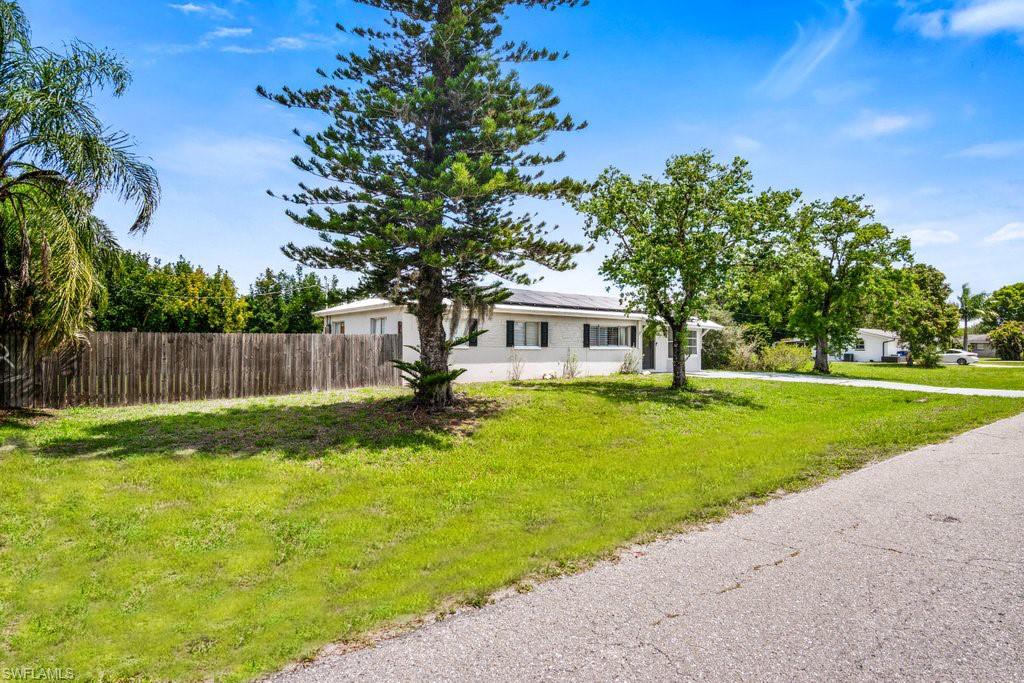 FORT MYERS SHORES - Residential