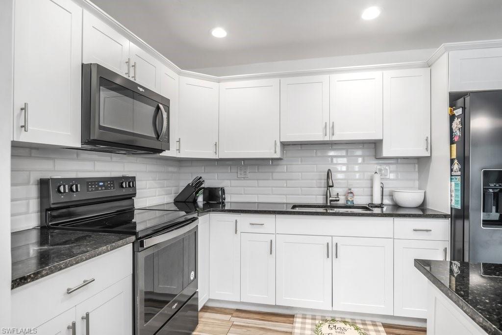 FORT MYERS SHORES - Residential