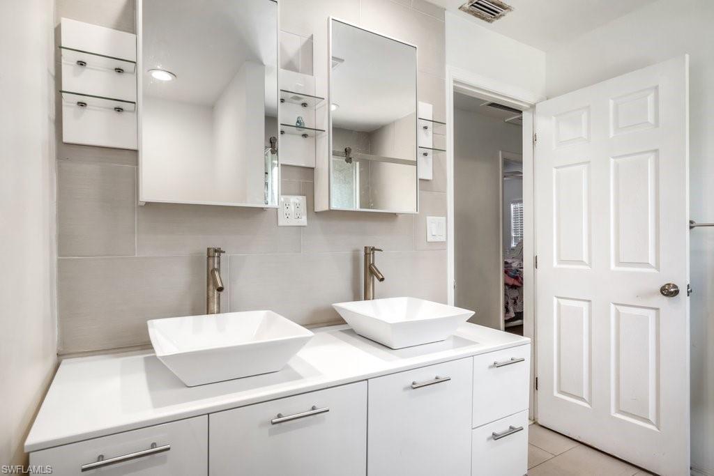 FORT MYERS SHORES - Residential