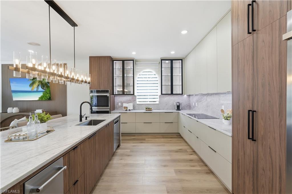 WATER'S EDGE - Residential