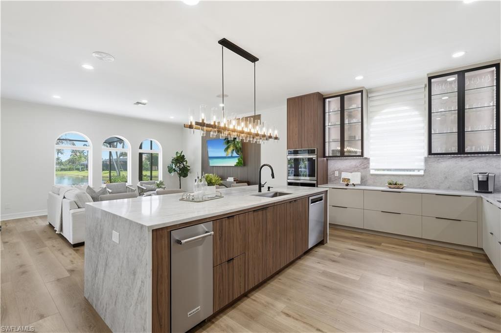WATER'S EDGE - Residential
