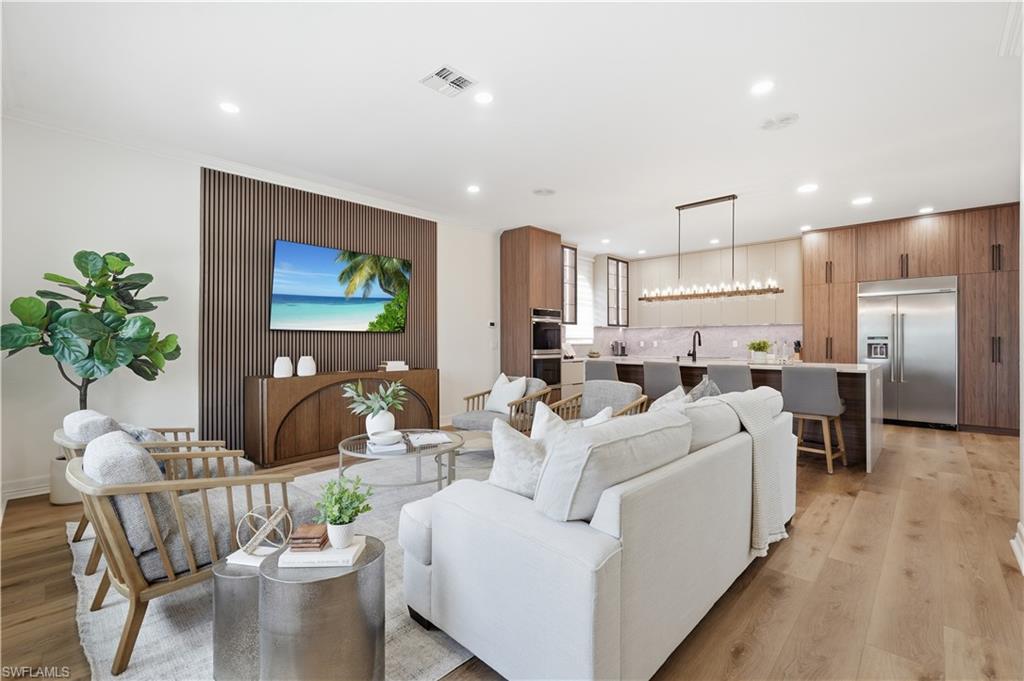 WATER'S EDGE - Residential