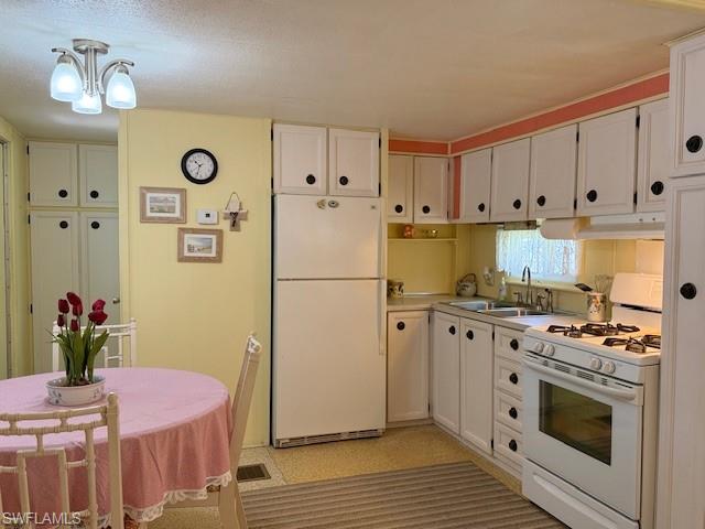 SUN-N-FUN MOBILE HOME VILLAGE - Residential