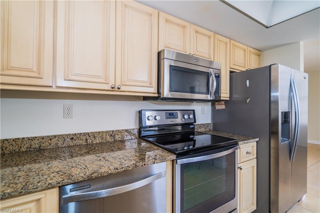 FOUR WINDS - Residential