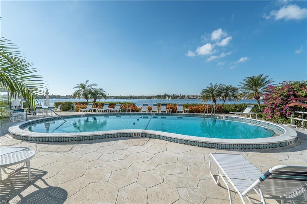 FOUR WINDS - Residential