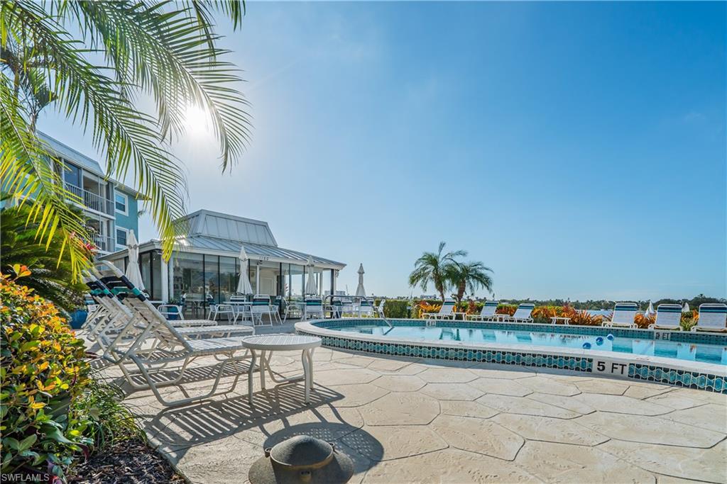 FOUR WINDS - Residential