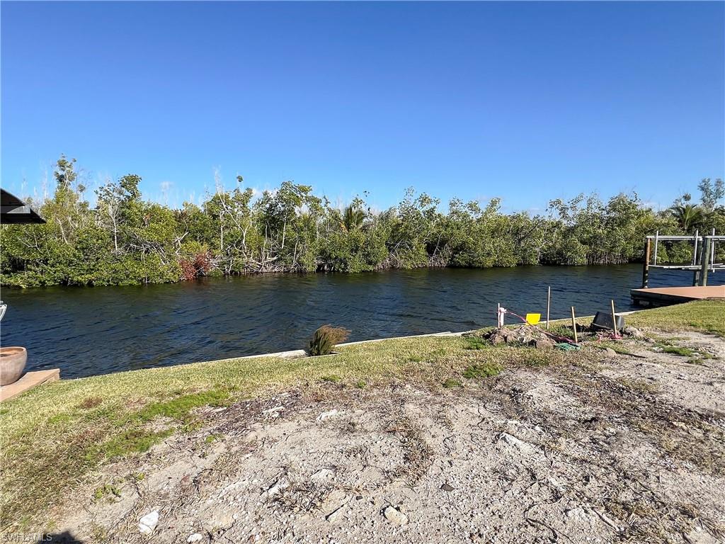 BAYSIDE ESTATES - Land