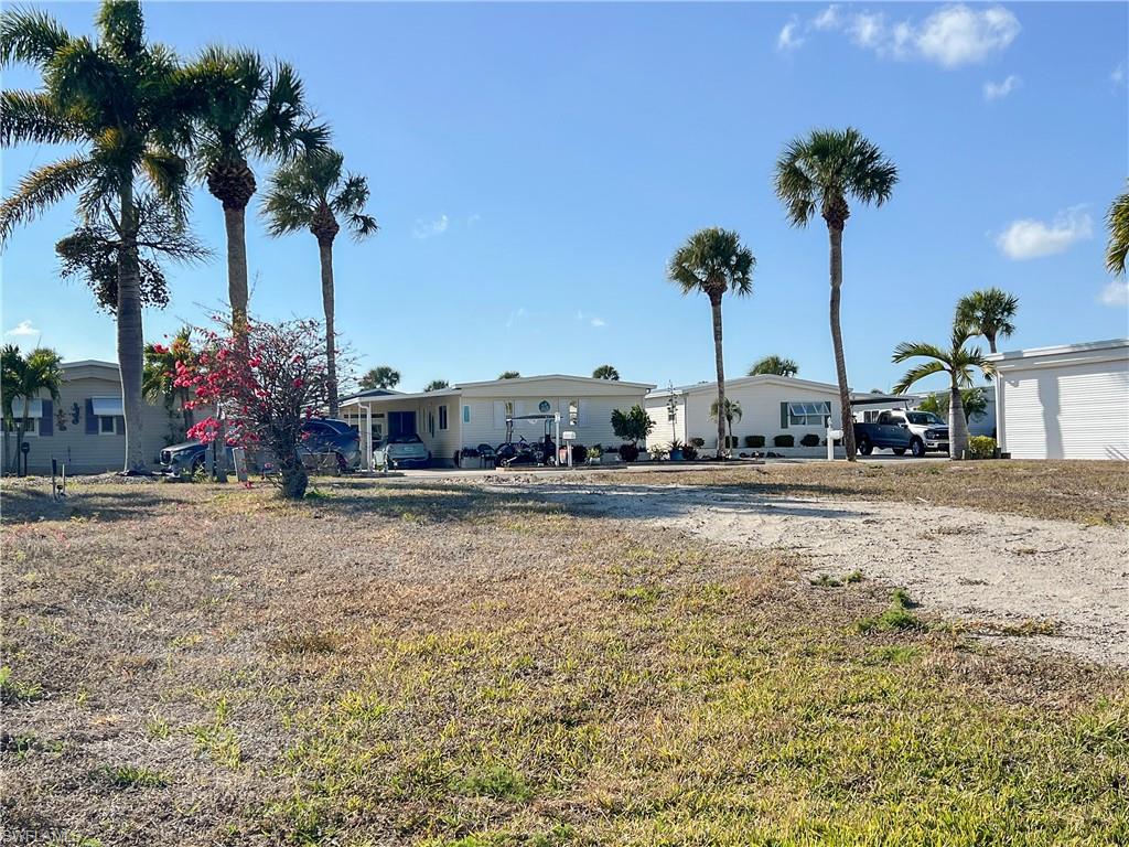 BAYSIDE ESTATES - Land