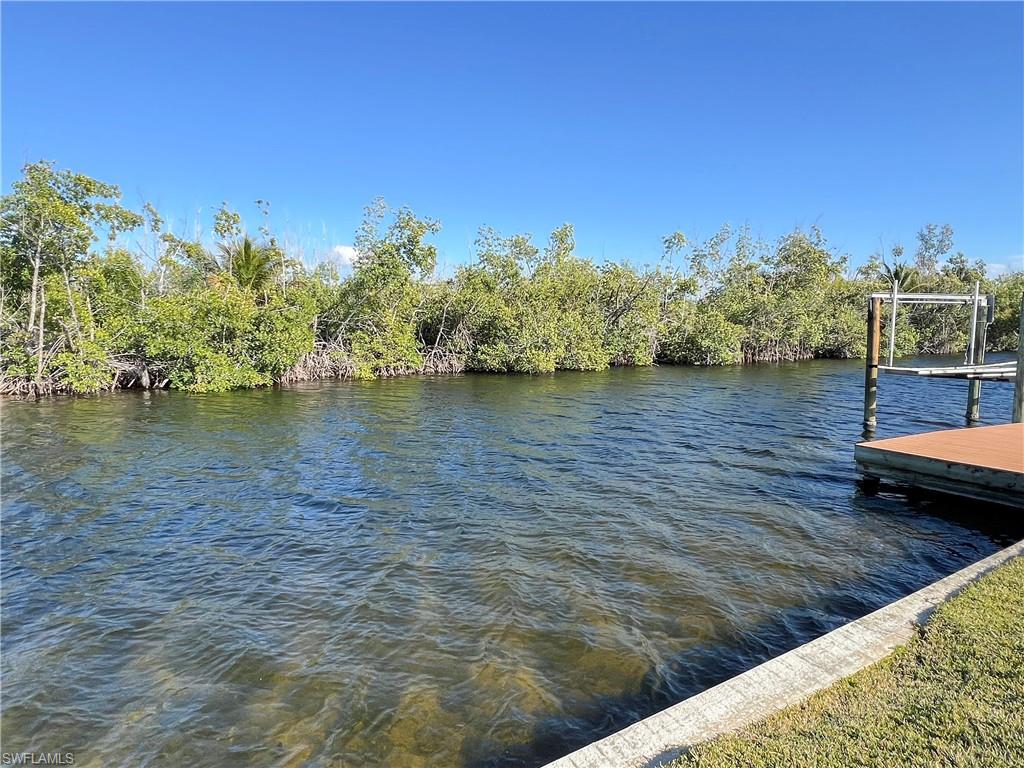 BAYSIDE ESTATES - Land