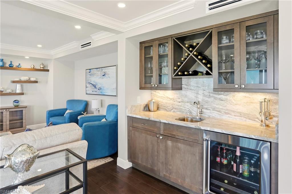 VILLAS OF VANDERBILT BEACH - Residential