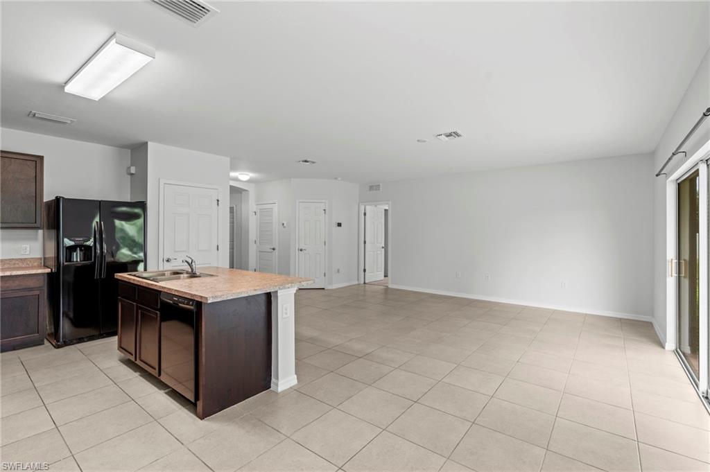 ENTRADA - Residential Lease