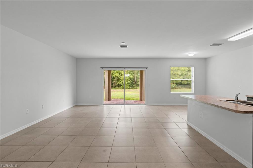 ENTRADA - Residential Lease