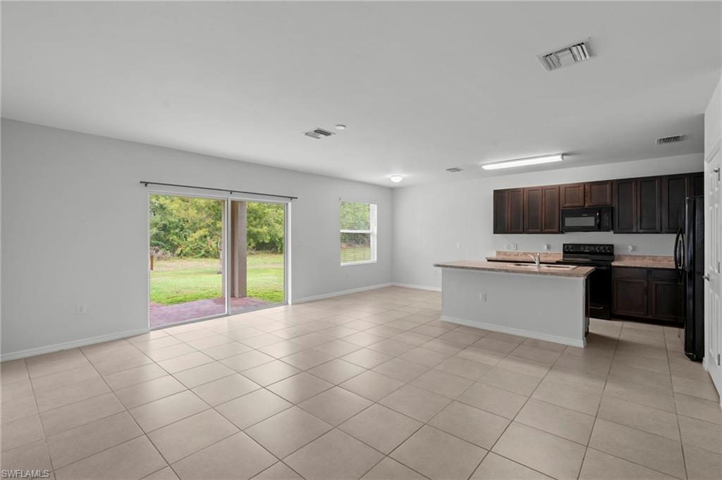 ENTRADA - Residential Lease