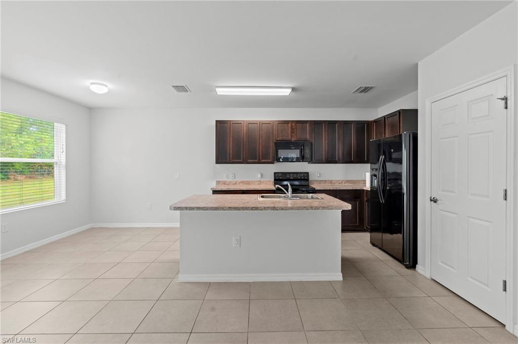 ENTRADA - Residential Lease