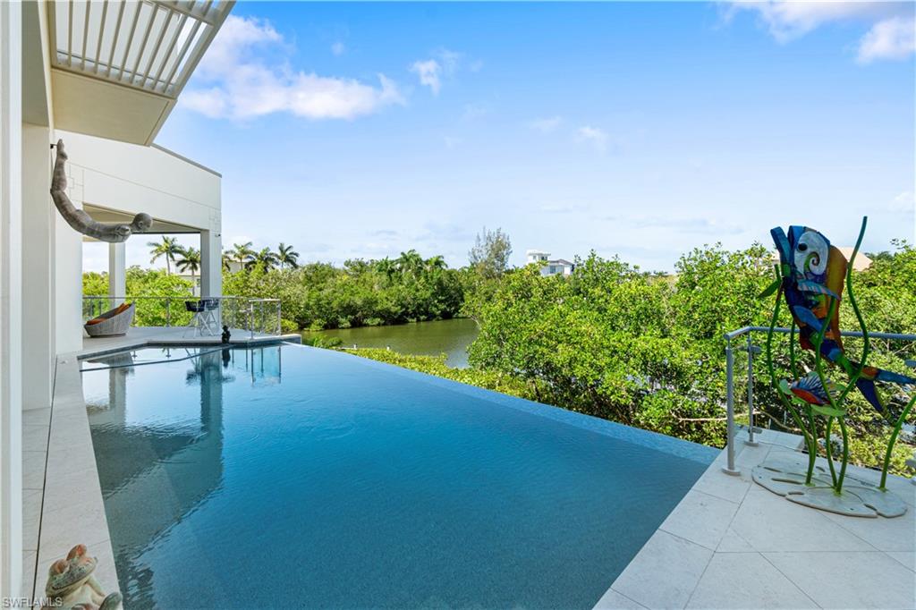 SOUTHPORT ON THE BAY - Residential