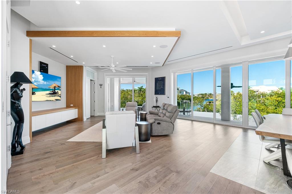 SOUTHPORT ON THE BAY - Residential