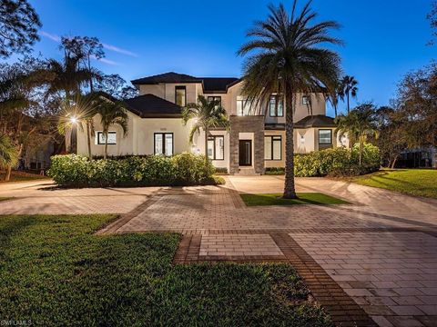 9099 The LN NAPLES FL 34109