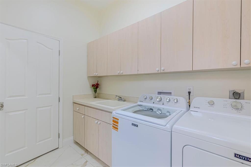 FAIRWAY ISLES - Residential