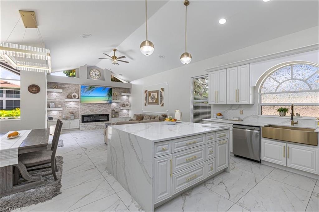 FAIRWAY ISLES - Residential