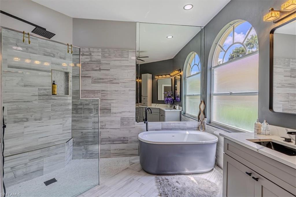 FAIRWAY ISLES - Residential