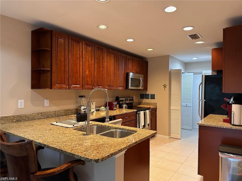 CHAMPION'S GREEN - Residential Lease