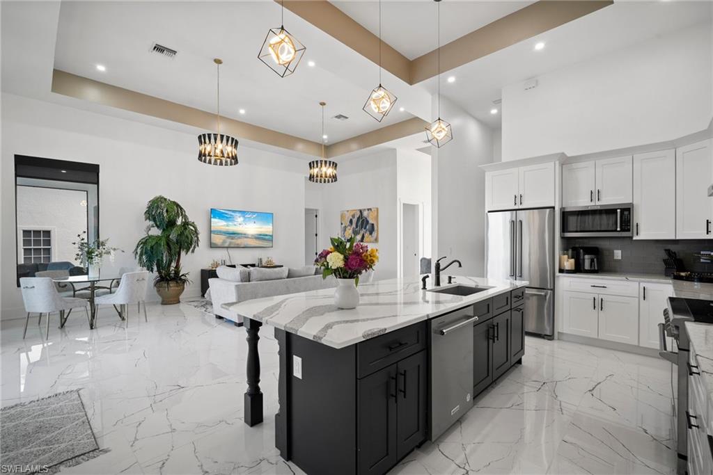 MARCO ISLAND - Residential Lease