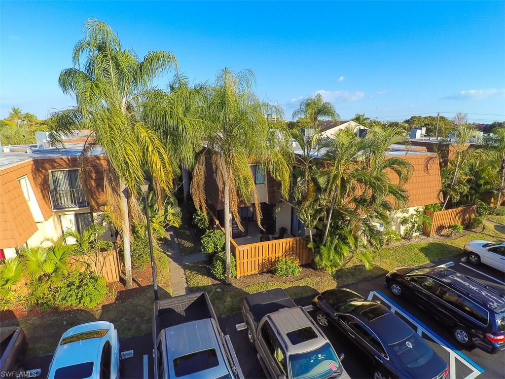 VILLAGE OF CEDARBEND - Residential