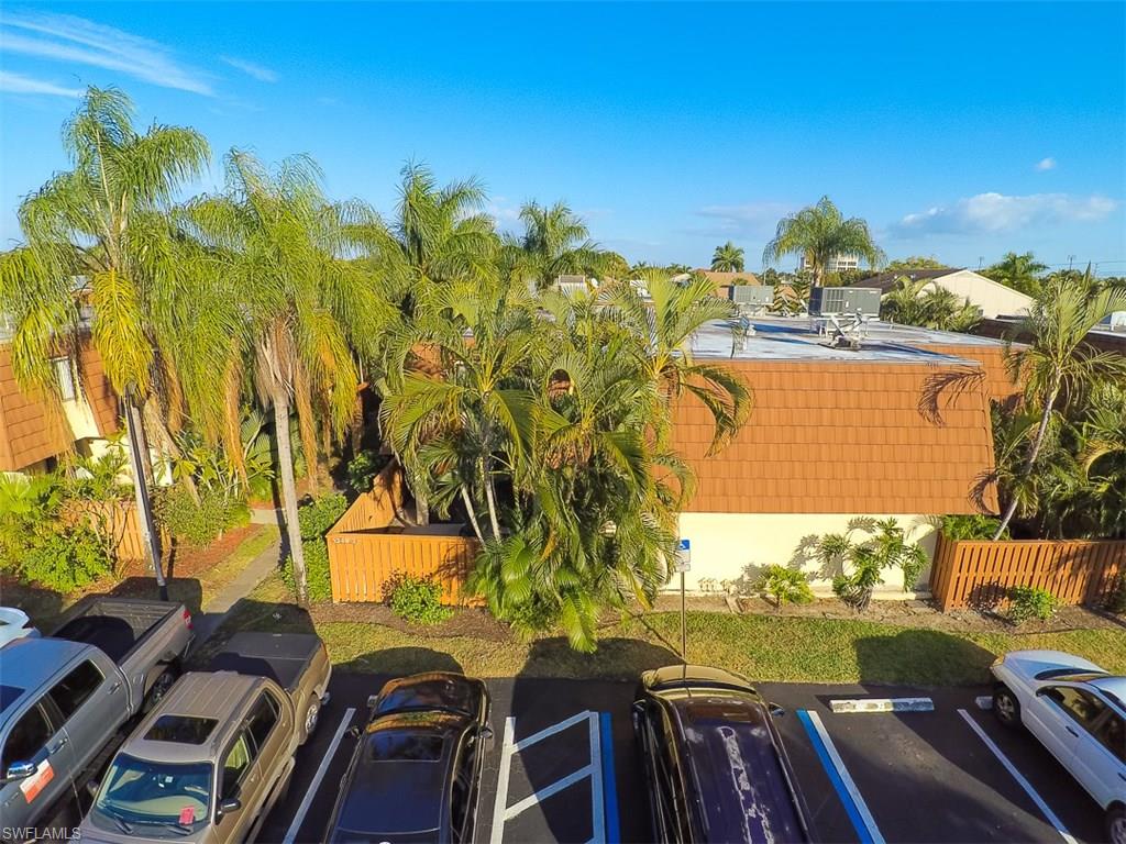 VILLAGE OF CEDARBEND - Residential