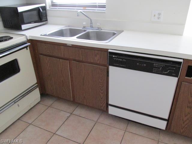 BOCA CIEGA MANOR - Residential