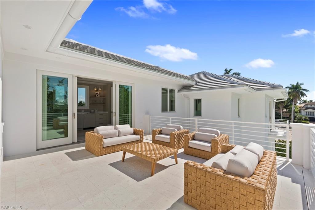 OLDE NAPLES - Residential