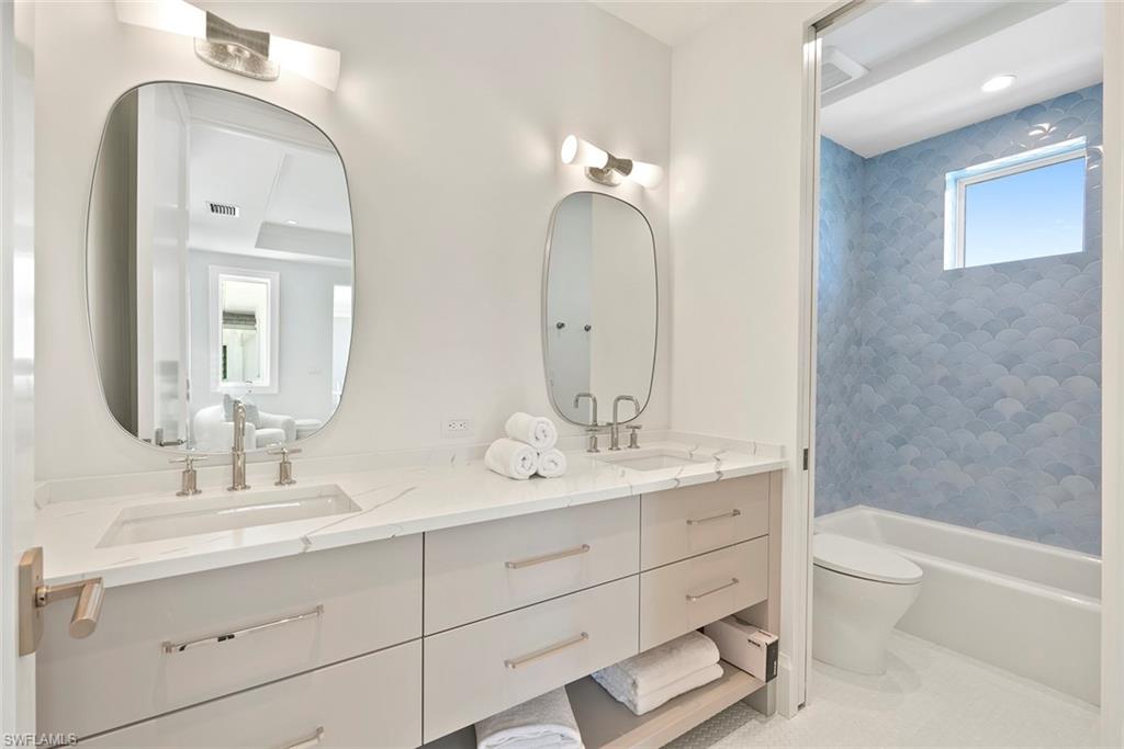 OLDE NAPLES - Residential