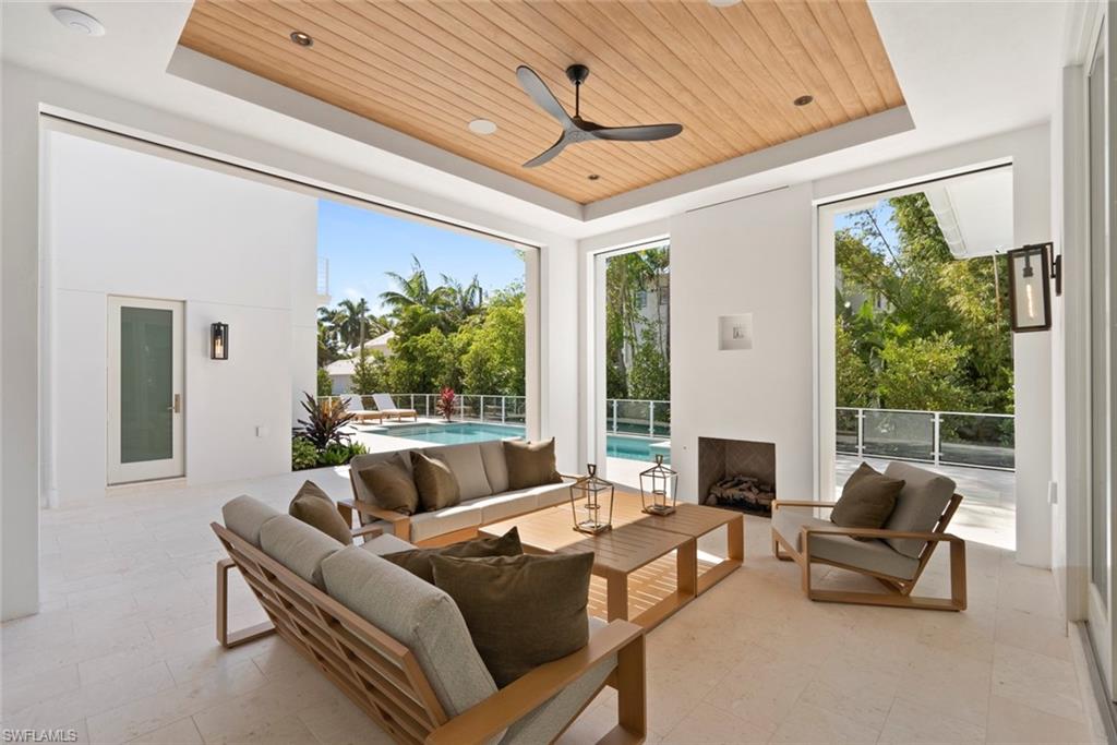 OLDE NAPLES - Residential