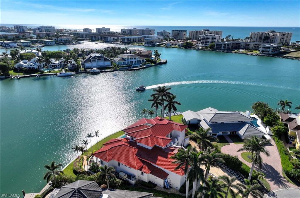 MOORINGS - Residential