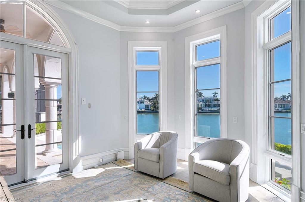 MOORINGS - Residential