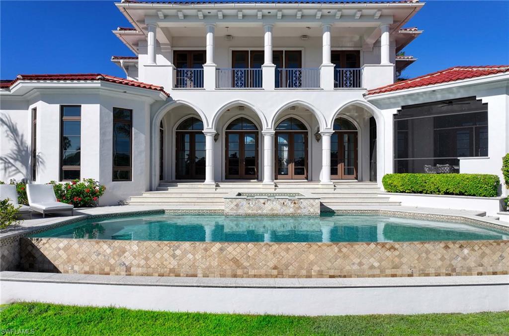 MOORINGS - Residential