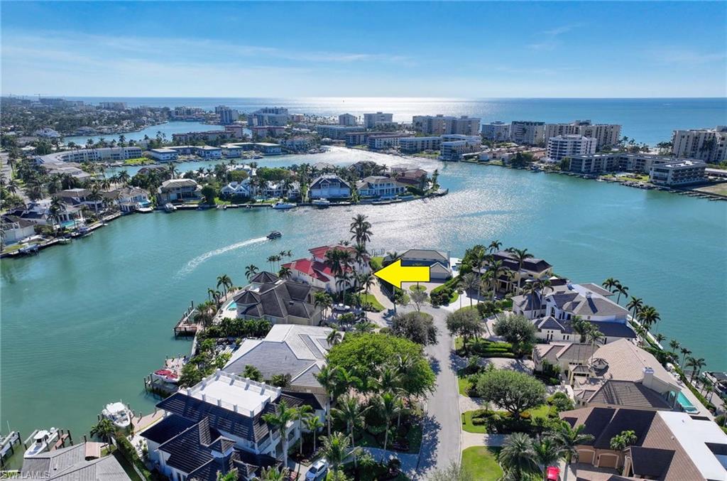 MOORINGS - Residential